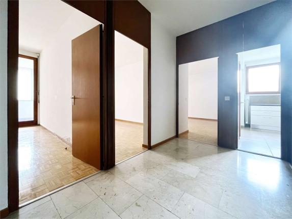 Wohnung zu vermieten in Chiasso (2)