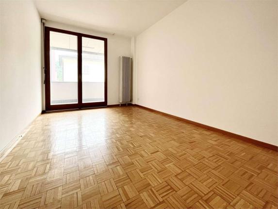Wohnung zu vermieten in Chiasso (4)