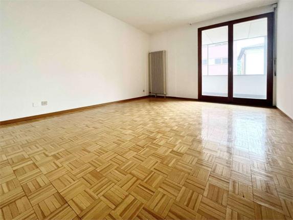 Wohnung zu vermieten in Chiasso (6)