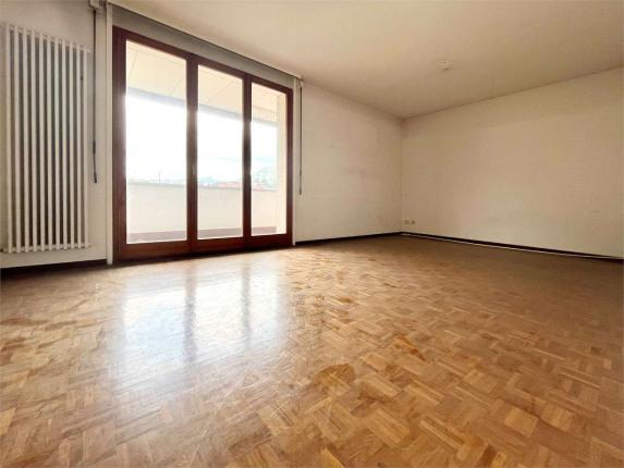 Wohnung zu vermieten in Chiasso (6)