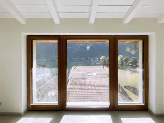 Casa in vendita a Riva San Vitale (2)
