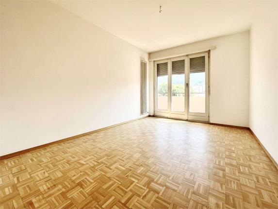 Wohnung zu vermieten in Chiasso (2)