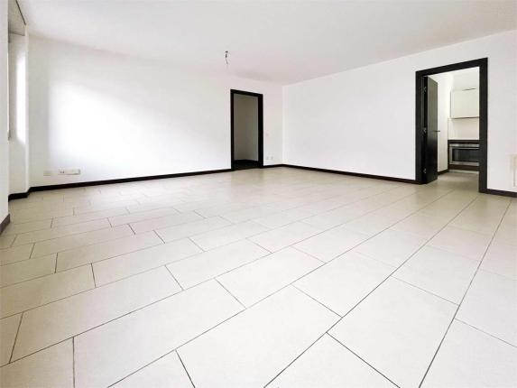 Wohnung zu verkaufen in Chiasso (2)