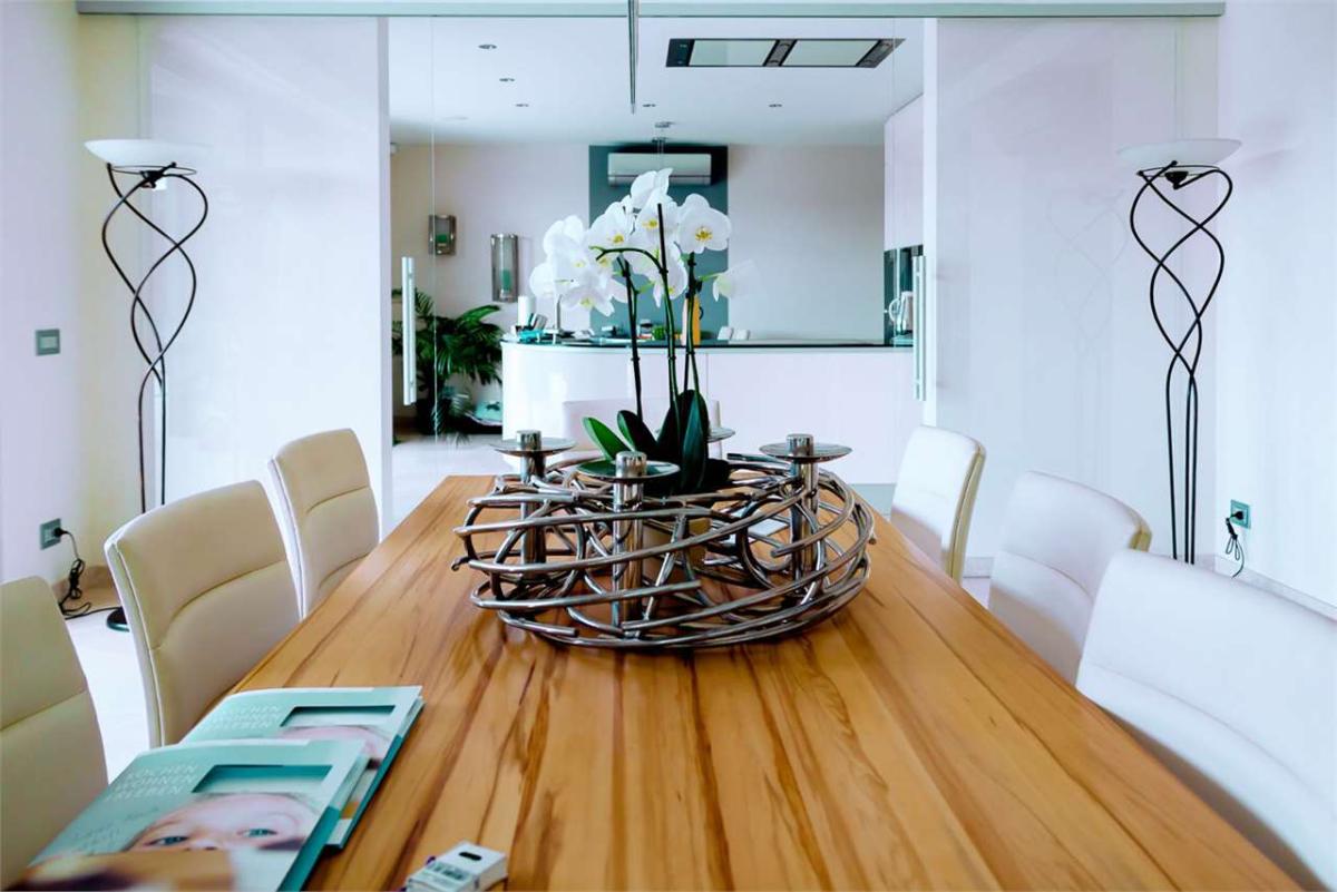 To rent   Switzerland - in partnership with the real estate portal Smart-Propylaia