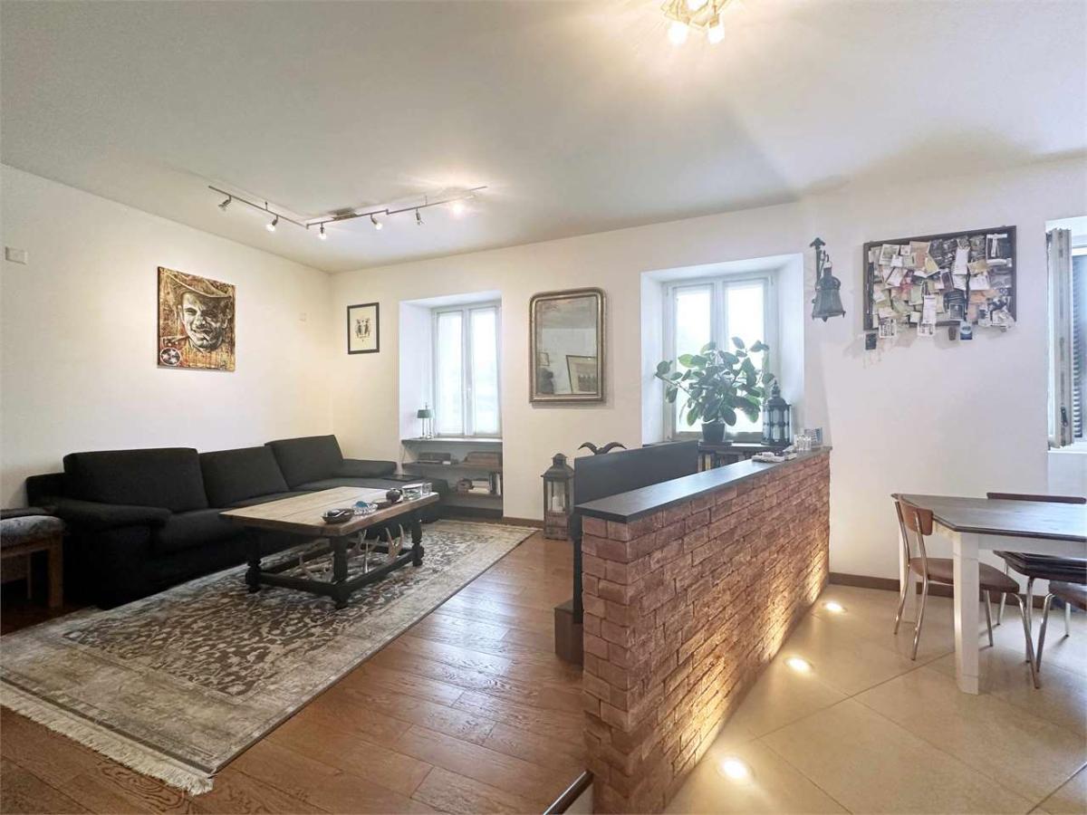 In vendita   Svizzera - 
cChic-immoHub Il vostro portale immobiliare