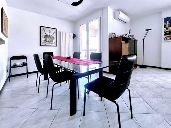 Wohnung zu verkaufen in Chiasso (3)