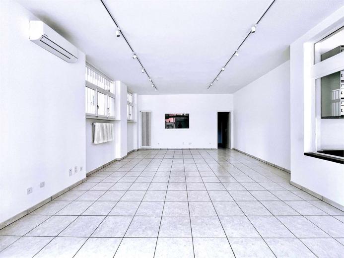 For rent Shop Chiasso Switzerland - partnership with the real estate portal Smart-Propylaia