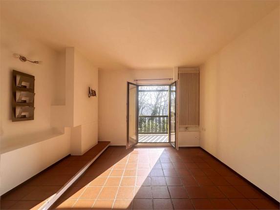 Appartement à vendre à Comano (2)