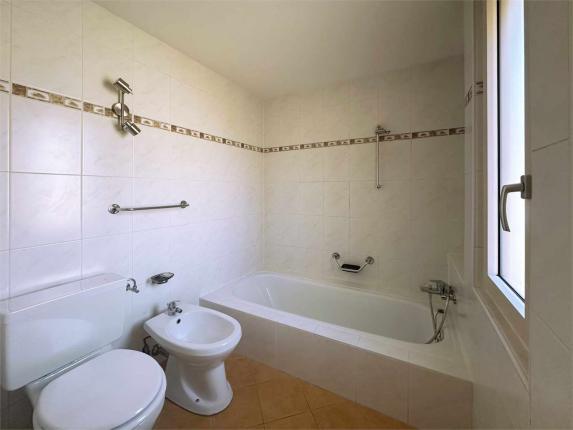 Appartement à vendre à Comano (8)