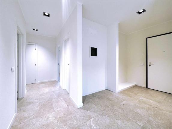 Haus zu verkaufen in Balerna (2)