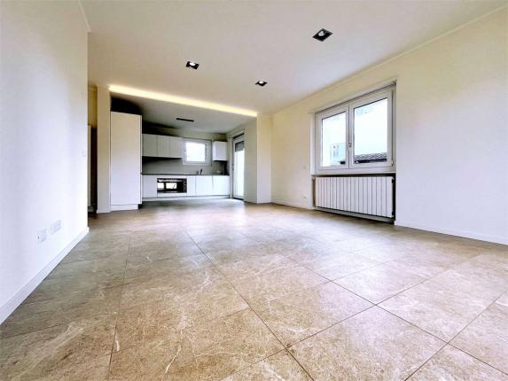 Haus zu verkaufen in Balerna (3)