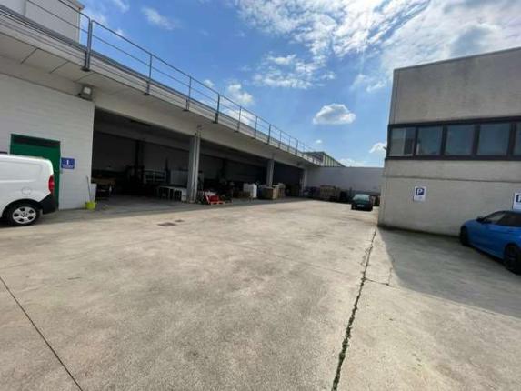 Commercio/industria in vendita a Cinisello Balsamo (13)