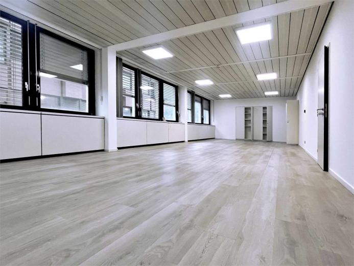 A louer Bureau Chiasso Suisse - partenariat avec Smart-Propylaia Portail Immobilier