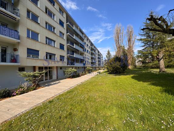 Appartement à vendre à Cointrin