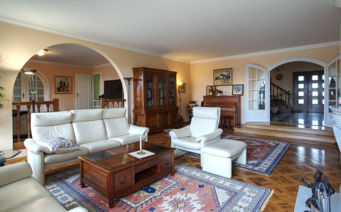 Haus zu verkaufen in Arnex-sur-Nyon (7)
