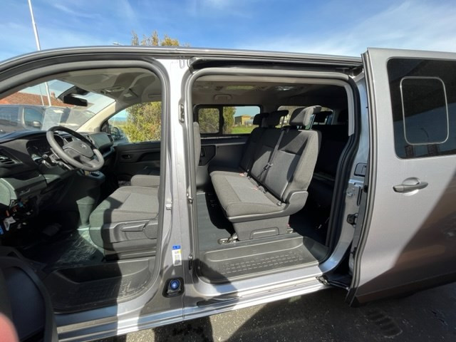 Opel Vivaro Combi zu verkaufen - Smart Propylaia (7)