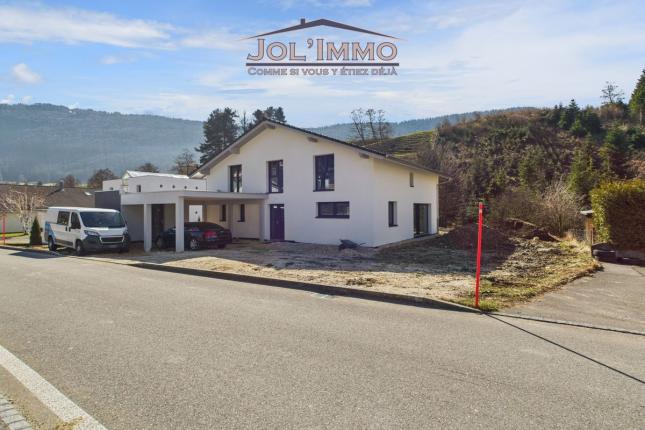 House for sale in Court