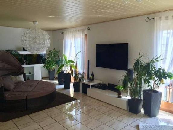 Casa in vendita a Chézard-St-Martin (4)