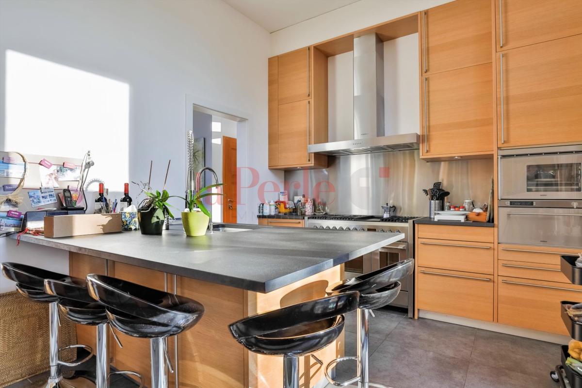 For sale   Switzerland - in partnership with the real estate portal Smart-Propylaia