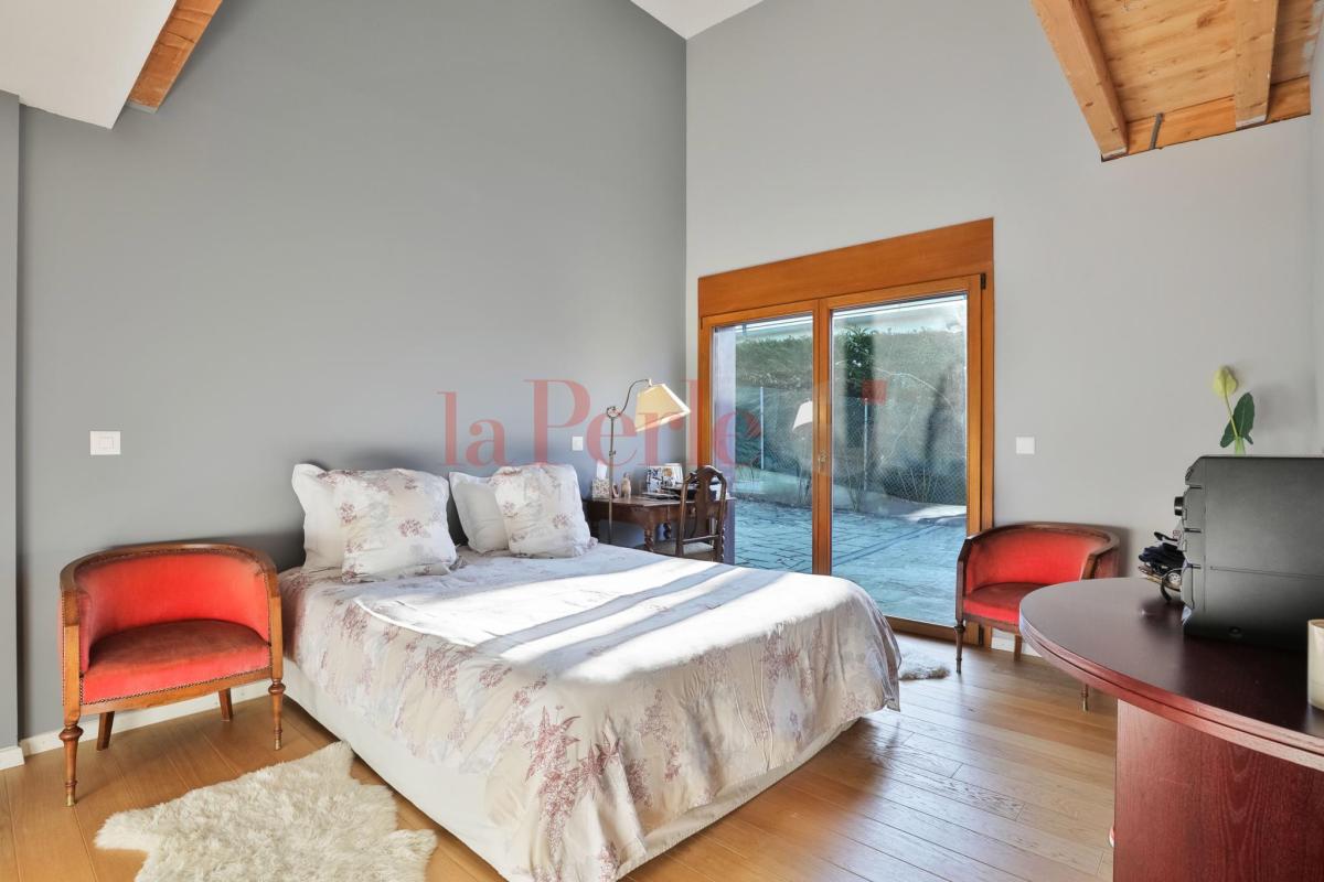 For sale   Switzerland - in partnership with the real estate portal Smart-Propylaia