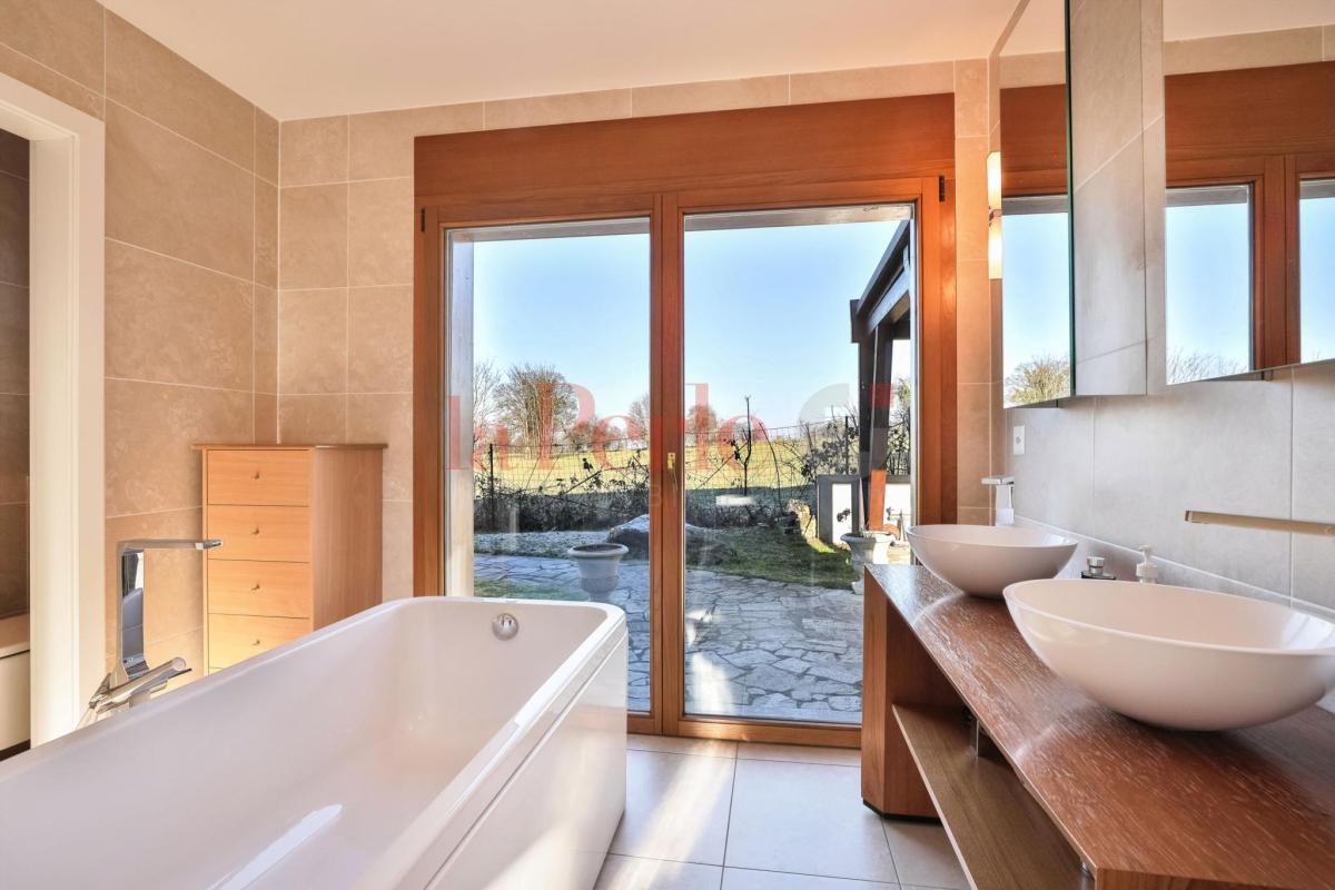 For sale   Switzerland - in partnership with the real estate portal Smart-Propylaia