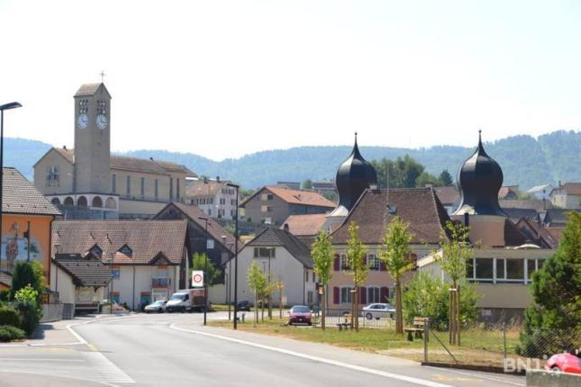 Immeuble à vendre à Fontenais (2)