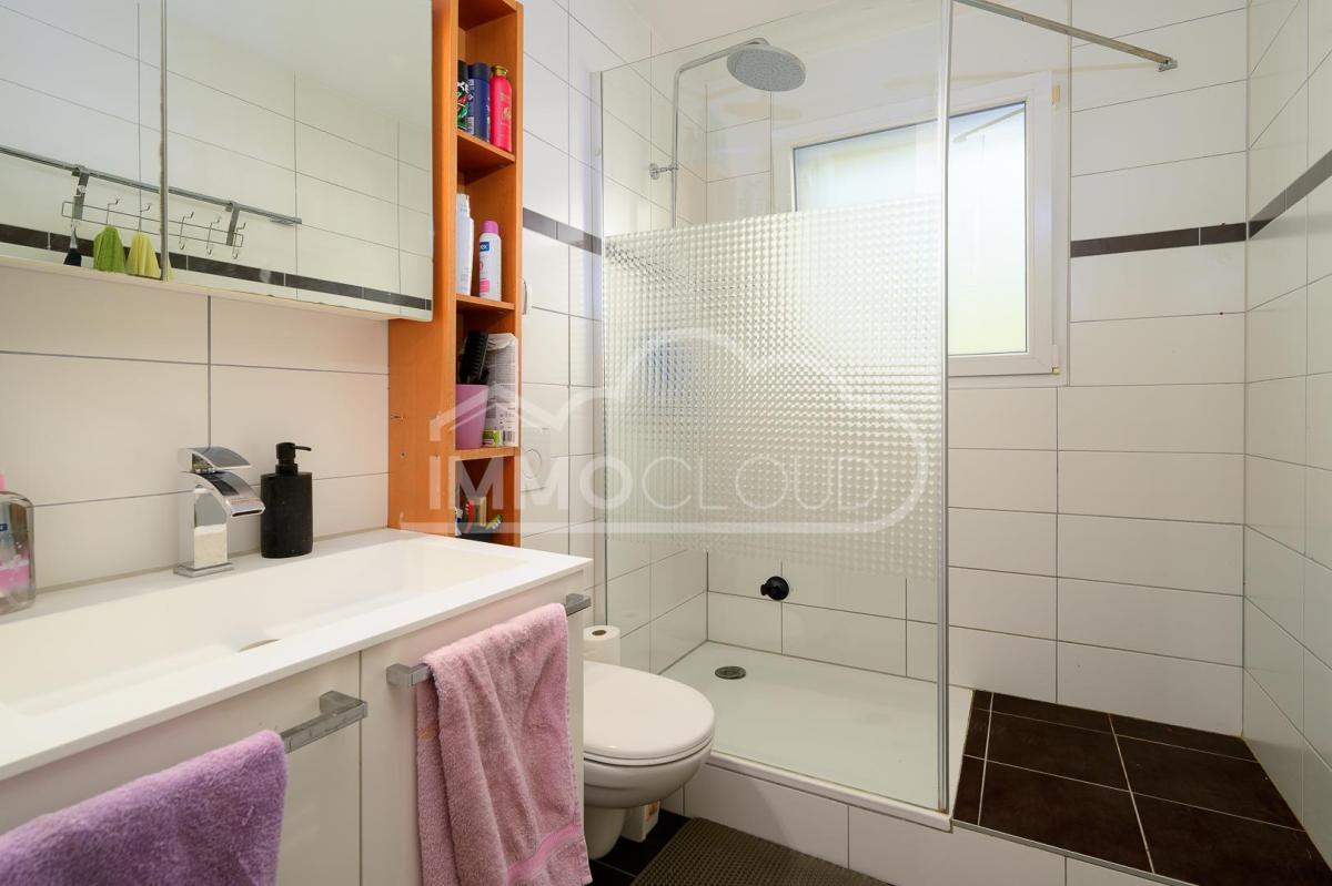 In vendita   Svizzera - collaborazione con il portale immobiliare Smart-Propylaia