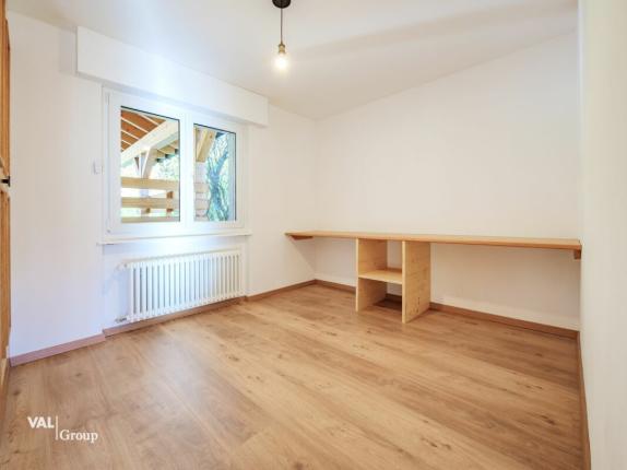 House for sale in Corin-de-la-Crête (8)