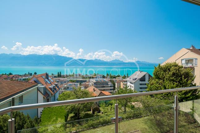 Apartment for sale in Pully