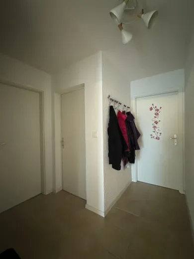 Maison à vendre à Coffrane -  A saisir belle opportunité:maison mitoyenne en pignon, de 6.5 pièces, terrasse, piscine, jacuzzi, garage, 4 places de parc - Smart Propylaia (9)