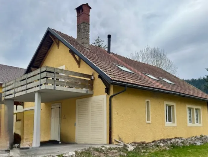 Maison à vendre à Les Verrières - Maison chaleureuse aux Verrières : Deux appartements avec, terrasse, jardin et 3 places de parc - Smart Propylaia (3)