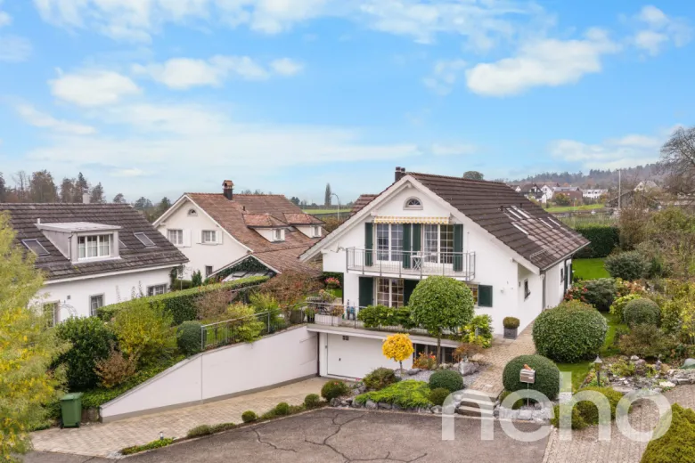 Casa in vendita a Hombrechtikon - Smart Propylaia