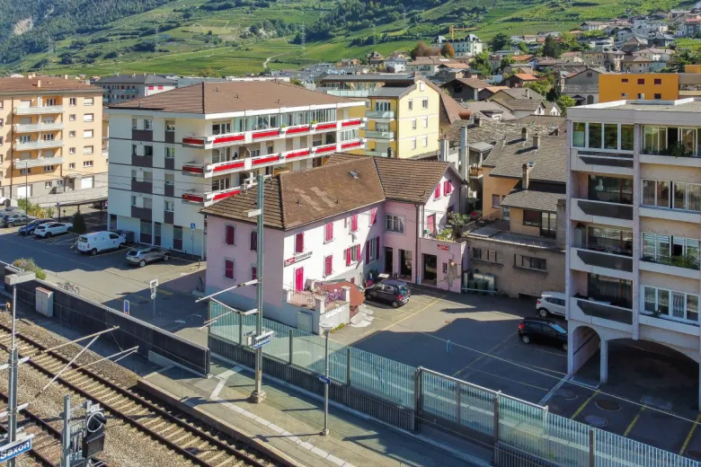 In vendita Saxon Casa plurifamiliare Svizzera - collaborazione con il portale immobiliare Smart-Propylaia