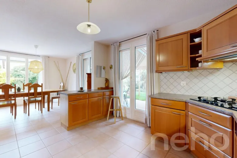 Casa in vendita a Sullens - Casa unifamiliare in vendita a Sullens, 6 locali, 191 m2 - Smart Propylaia (9)