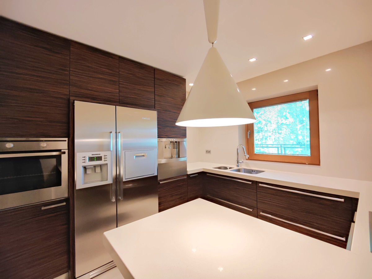 A vendre   Suisse - partenariat avec Smart-Propylaia Portail Immobilier