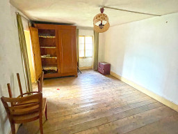 ARDON - VILLAGE HOUSE WITH GREAT POTENTIAL - 6 ROOMS