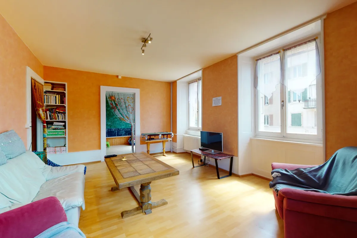 In vendita   Svizzera - 
cChic-immoHub Il vostro portale immobiliare