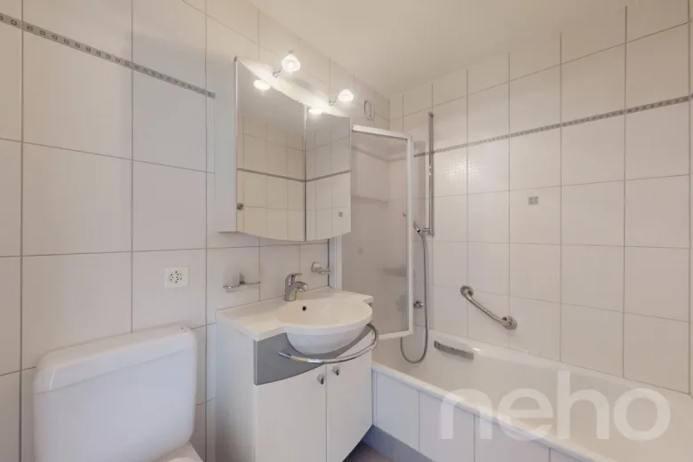 Appartement à vendre à Augst BL - Gepflegte 3.5-Zimmerwohnung mit verglastem Balkon und Blick ins Grüne - Smart Propylaia (9)