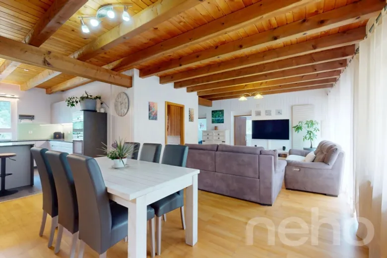 Maison à vendre à Mont-Crosin - Grande demeure au coeur du village avec studio indépendant + terrasse - Smart Propylaia (3)