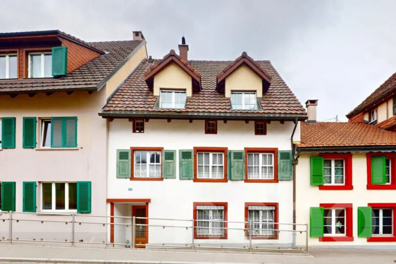 Zu verkaufen Angebautes Haus Langenbruck Schweiz - Schweiz - cChic-immoHub Ihr Immobilienportal