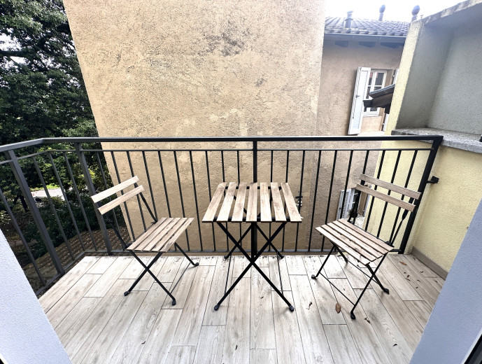 Appartement à vendre à Viganello - Bel appartement de 2,5 pièces avec balcon dans un bâtiment central rénové - Smart Propylaia (3)