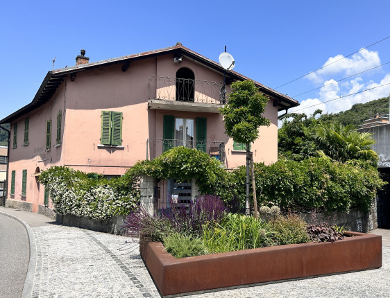 Mehrfamilienhaus zu verkaufen in Cadempino