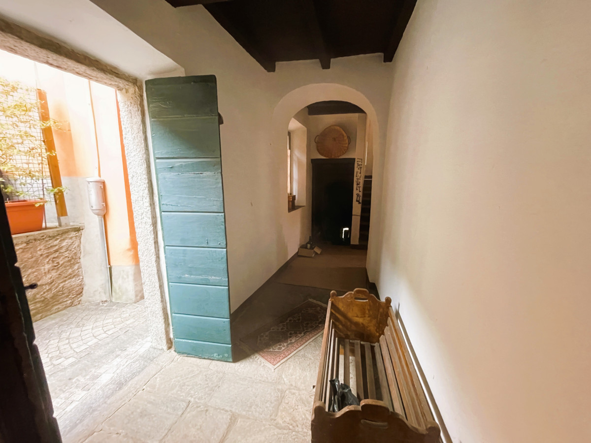 In vendita   Svizzera - collaborazione con il portale immobiliare Smart-Propylaia