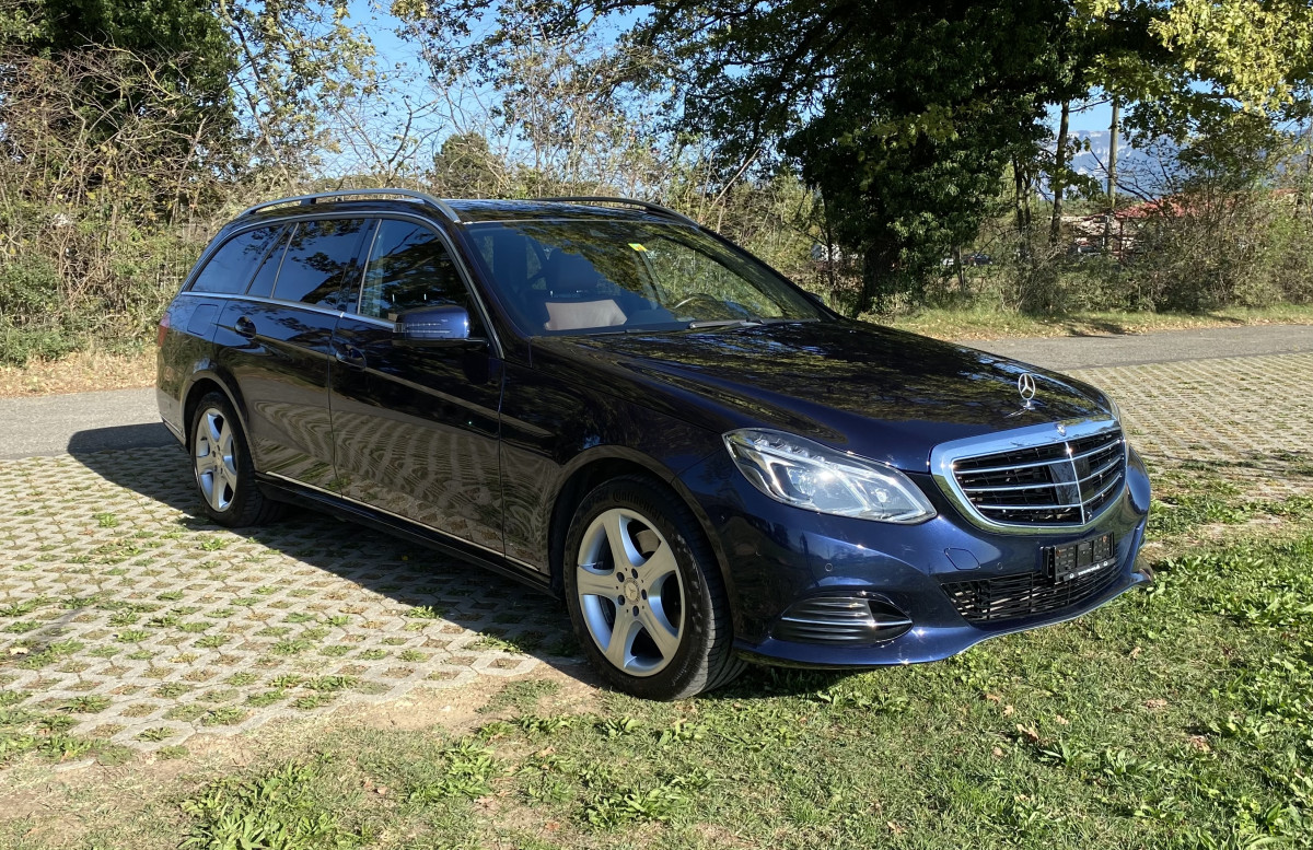 Mercedes-Benz E-klasse T-Modell zu verkaufen - MERCEDES-BENZ E 350 BlueTEC Elégance 4Matic 7G-Tronic - Smart Propylaia (3)