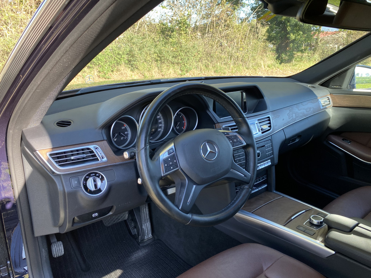 Mercedes-Benz E-klasse T-Modell zu verkaufen - Smart Propylaia (7)