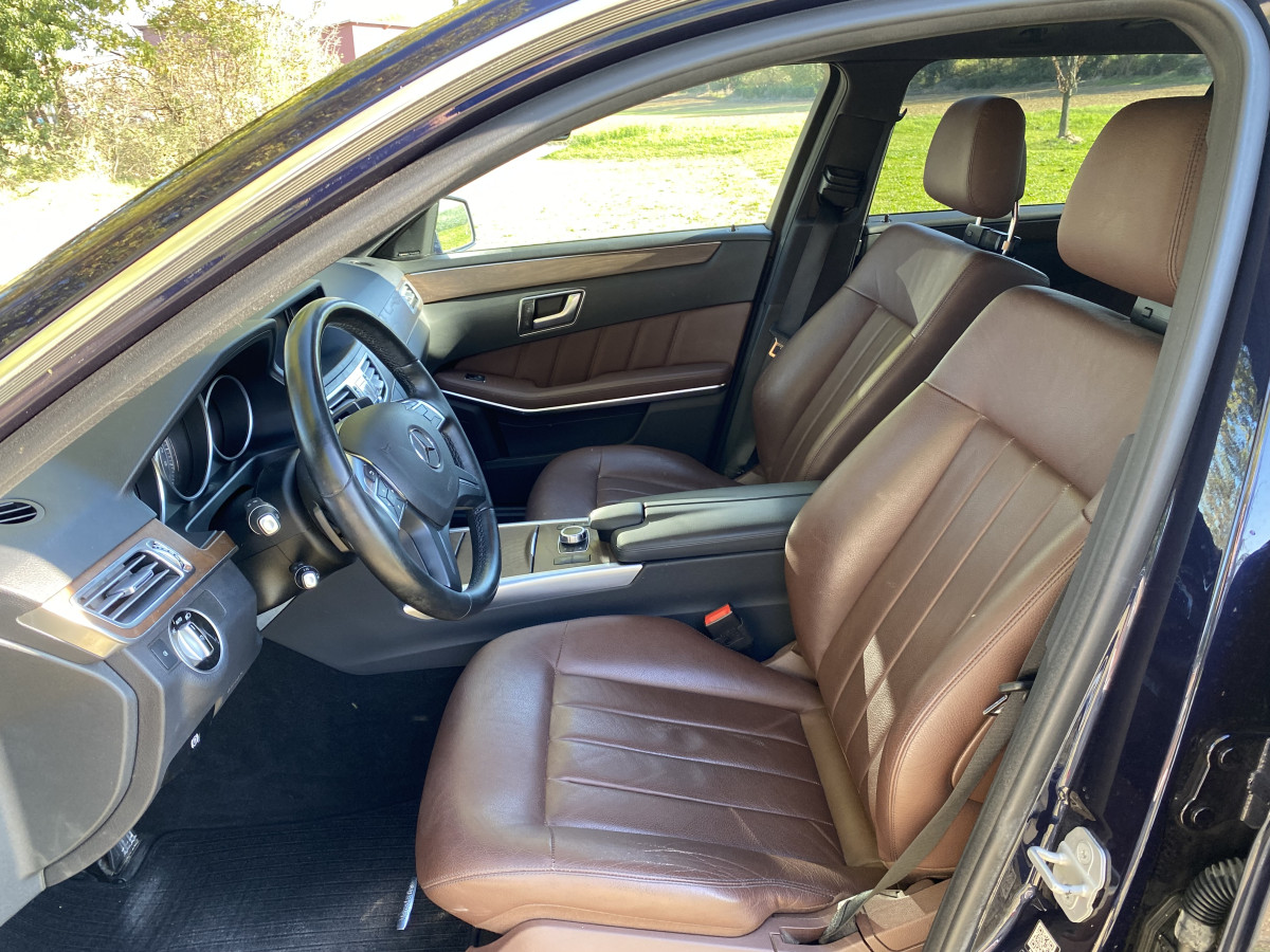 Mercedes-Benz E-klasse T-Modell zu verkaufen - Smart Propylaia (8)