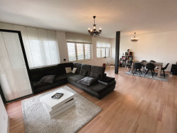 3.5-room apartment with large balcony in convenient and quiet location