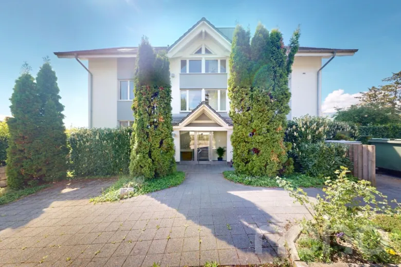 Appartement à vendre à Bellmund - Luxuriöse Gartenwohnung mit Seesicht - Smart Propylaia (12)