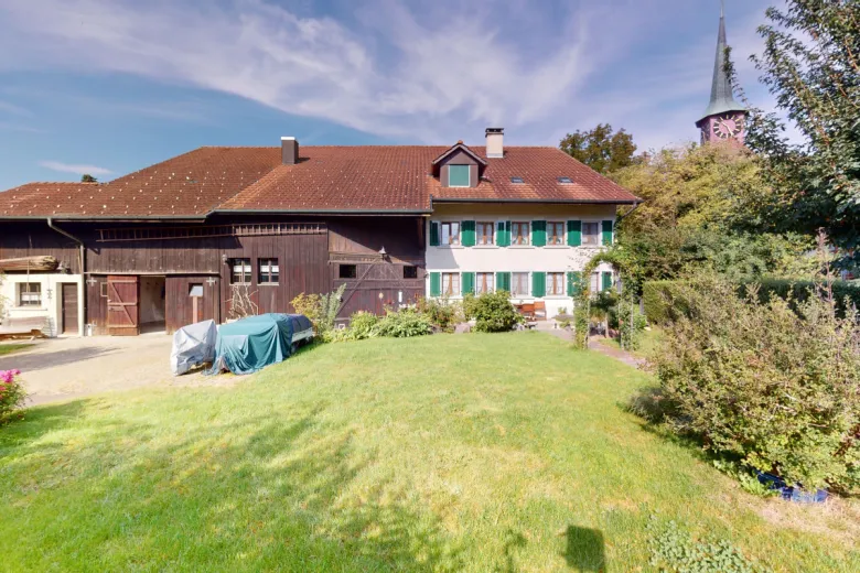 Maison à vendre à Volketswil - Grosszügiges 6.5-Zimmer Doppelbauernhaus an zentraler Lage - Smart Propylaia (3)