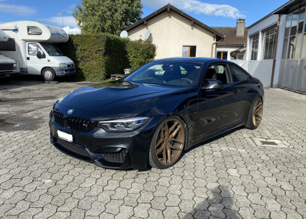 BMW M4 Compétition DKG Coupé zu verkaufen